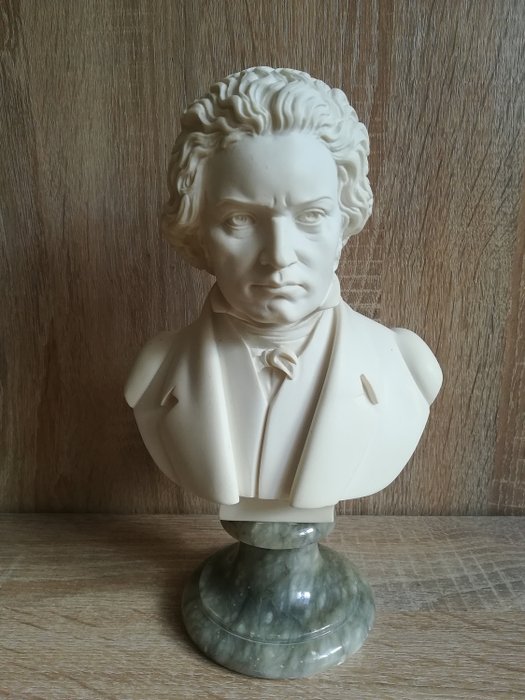 A. Giannelli - Grand buste de Beethoven - Albâtre