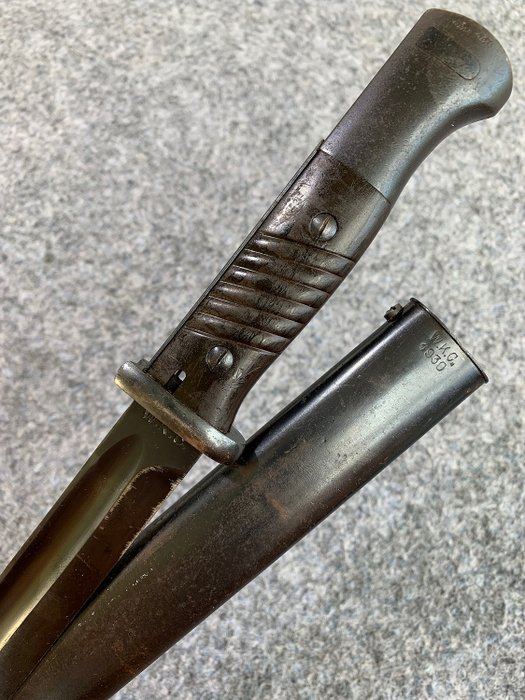 Duitsland - Wehrmacht K98 Bayonet In Its Scabbard - WKC Solingen 1939 - Bakelite Grips - Bajonet