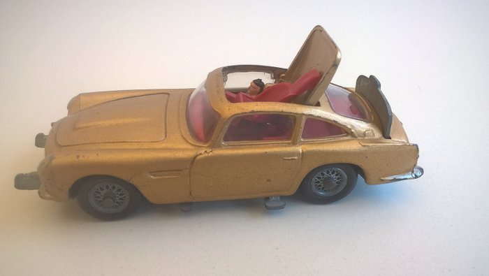 Corgi - 1:46 - Aston Martin DB5 "James Bond" - Corgi Toys "made in GB" - 参考柯基犬：261  -  1965年第一版