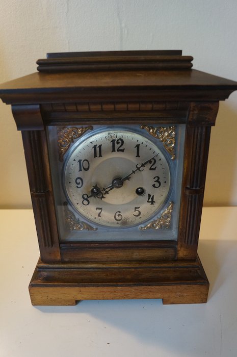 Badische Uhrenfabrik Furtwangen reloj de la chimenea - Madera, roble - Finales del siglo XIX
