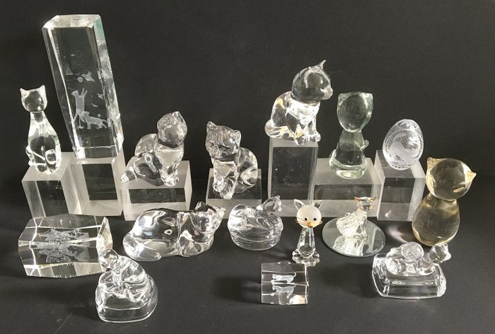 o.a.  Villeroy & Boch, Nachtmann - Glass cats (16) - Crystal and glass