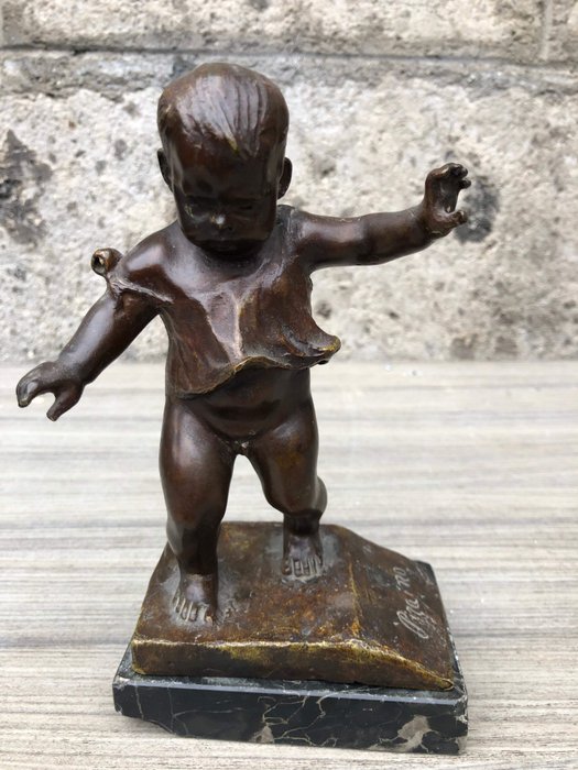 Pietro Piraino (1878-1950) - baby tager sine første skridt, Skulptur - Bronze - Første halvdel af det 20. århundrede