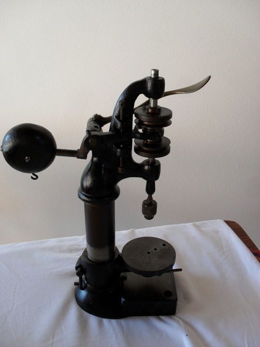 watchmaker's drill - Iron (cast/wrought)