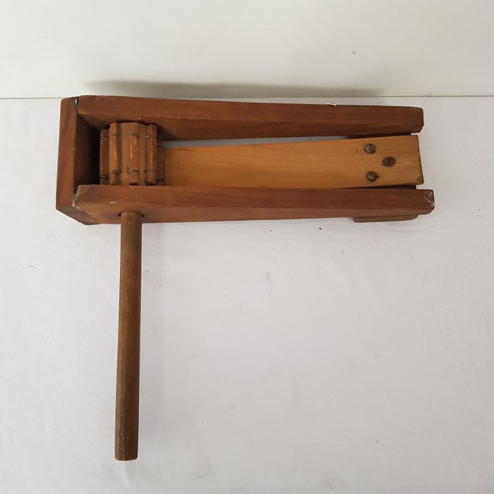 Old wooden ratchet - Wood