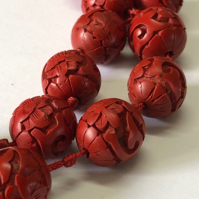 Ægte kinesiske røde cinnabar halskæde (1) - Kinesisk Lacquer Cinnabar Perler - Kina - Anden halvdel af det 20. århundrede