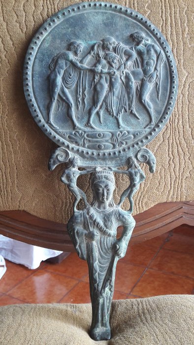 Etruskische spiegel in gegoten brons met antieke afwerking en patina (1) - Gepatineerd brons