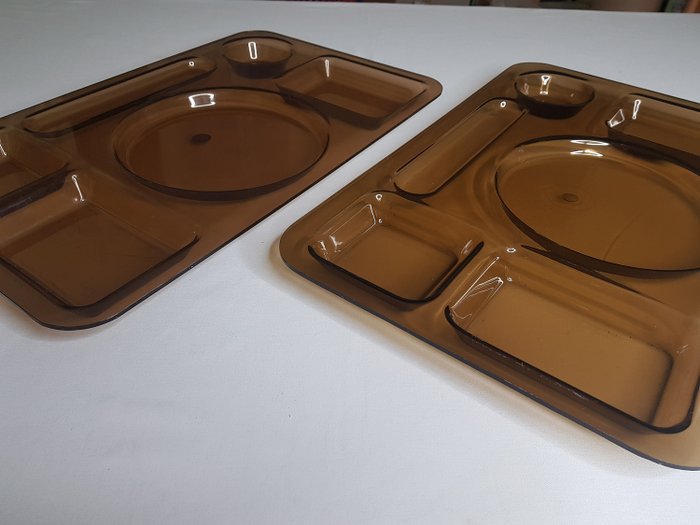 Guzzini - 托盘, 两个餐盘“GUZZINI”由透明塑料刚性复古制成 (2)