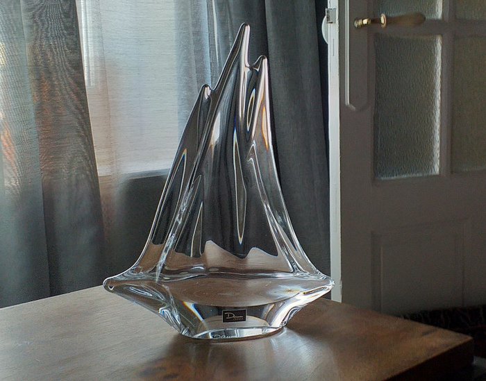 Daum - Sculpture de bateau à voile dans la boîte d'origine Daum - Cristal