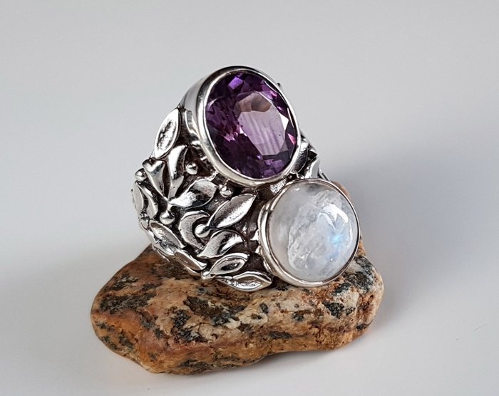 Sterling Silver, Amethyst and Moonstone Ring - 14.22 g - (1) - Catawiki