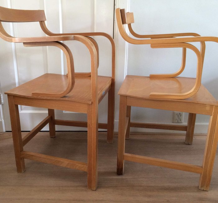 Enraf Nonius - Lounge chair, wood (2)