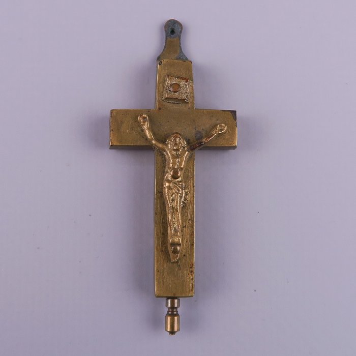 古董遗物 - 多重遗物 - 十字架 - 胸部十字架，19世纪末。 - 黄铜 - Late 19th century