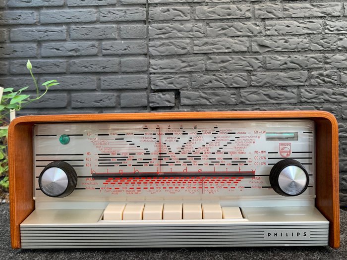 Philips - A5X83A/05  AM-FM Tuner - Rørradio