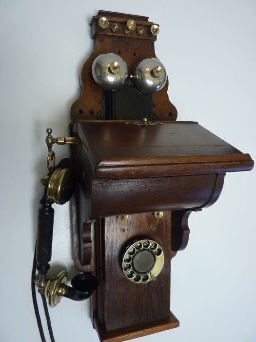 L. M. Ericsson Company Stockholm 1918 - Telefone de parede antigo - Madeira e cobre / níquel