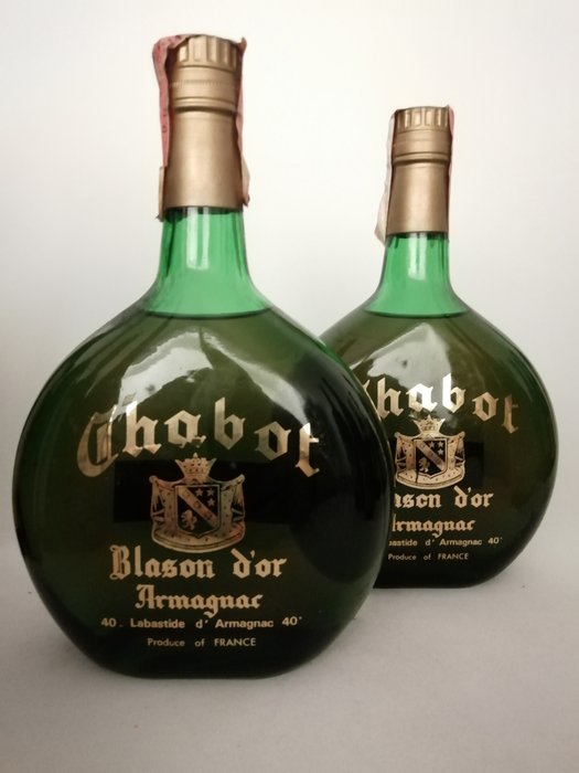 Chabot - Blason d'Or - b. Lata 70. - 75cl - 2 buteleki
