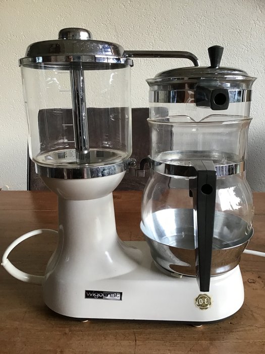 Douwe Egberts - Primera cafetera eléctrica de Douwe Egberts. (1) - Vaso de metal