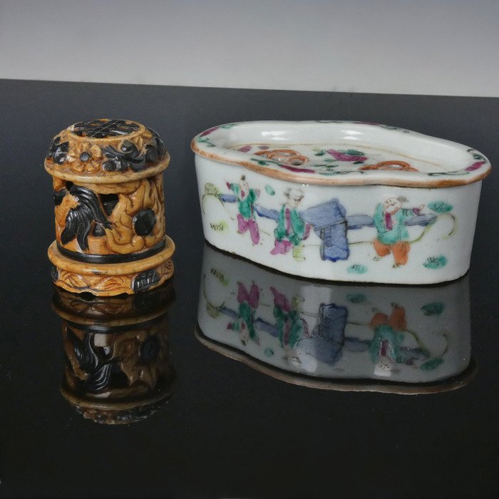 Cricket box (2) - Porselein en speksteen - China - Eind 19e eeuw