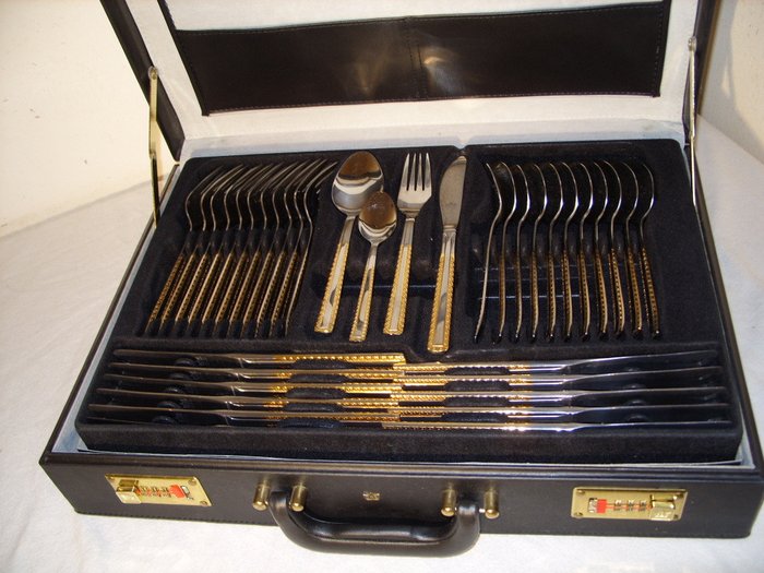 SBS  Solingen - 手提箱裡的70件餐具 - 鋼金