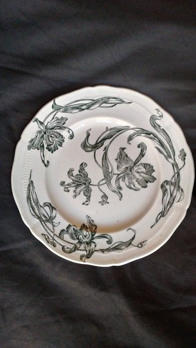 M.S. Kuznetsov - Plate - Porcelain