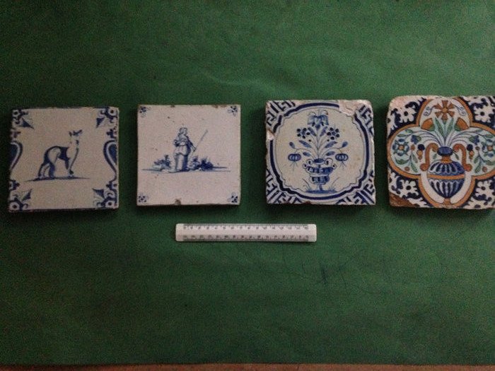 4X Dutch Tiles Delft Blue Tile, Fox, Shepherdess, Flower pot Wanli corner motif, Flower pot, Tile (4) - Delftware