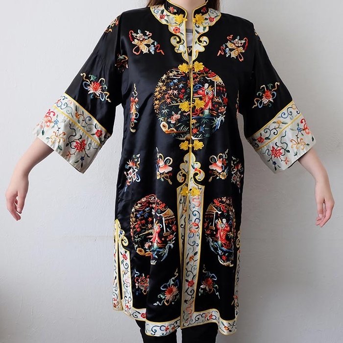 Embroidered Vintage Kimono Duster Robe (1) - silk and - Catawiki