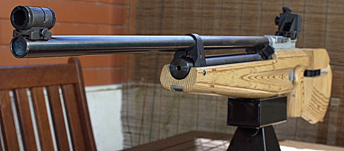 Németország - Feinwerkbau Westinger & Altenburger Gmbh - C60 - CO2 - two-stage match-style trigger. - Air rifle - .177 Pellet Cal