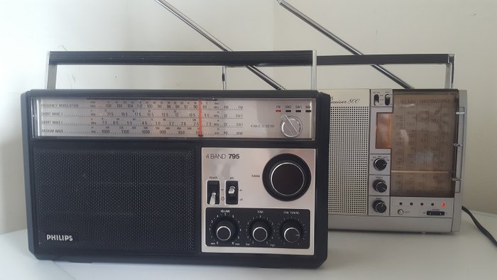 Philips - Portable receiver 800  + 4 band 795 - Diverse modellen - Draagbare radio