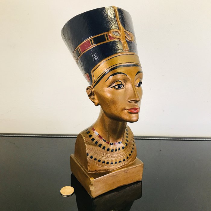 Grand buste vintage de la reine Néfertiti aux couleurs de la main - 2,5 kg - Plâtre