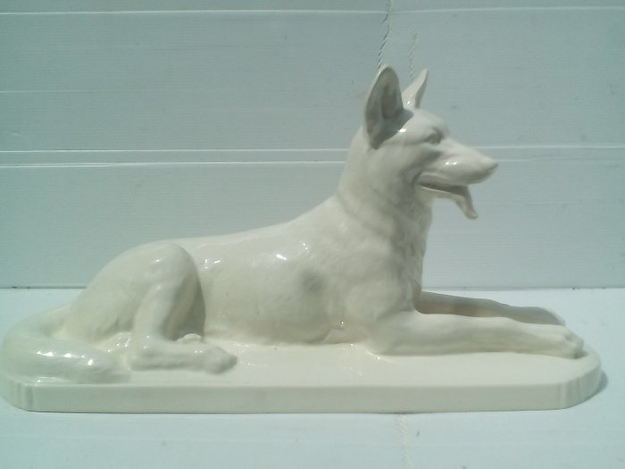Sarreguemines - Art Deco Cracked Animal Escultura Cerâmica - "White Wolf Dog"