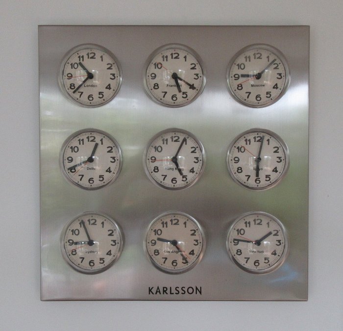 Karlsson - Relógio mundial do fuso horário - relógio de parede - Time Zone