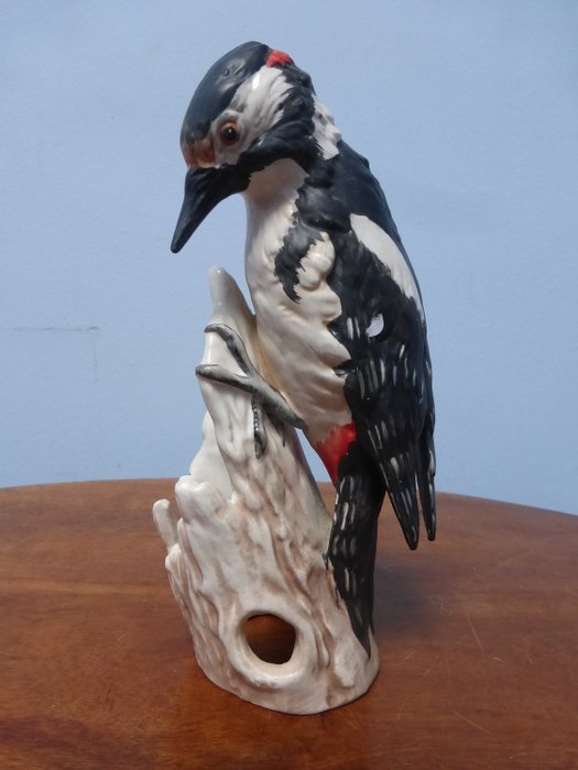 Goebel小雕像伟大的斑点啄木鸟 - 瓷