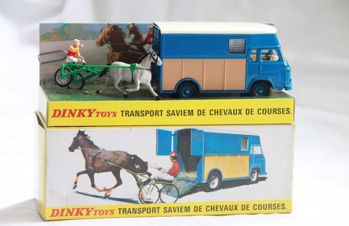 Dinky Toys 571 ROUE EN PLASTIQUE pour Saviem goélette sulky car B10 