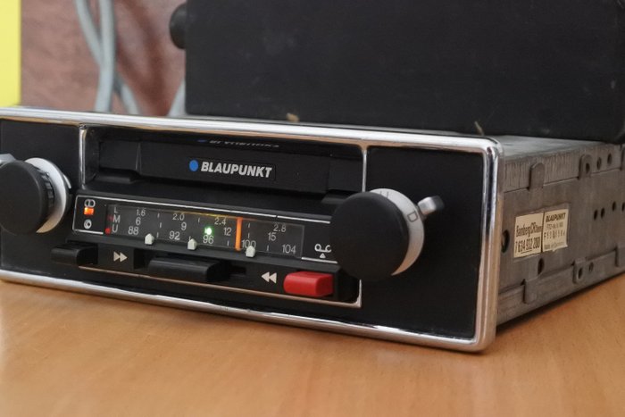 Classic Porsche radio - Blaupunkt - Bamberg CR Stereo ...