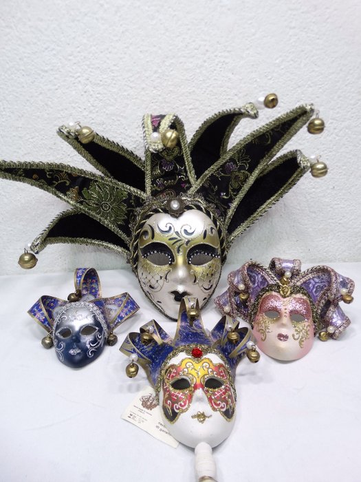 4 original Venetian masks (4) - Ceramic