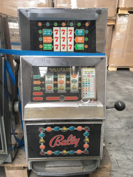 Bally - slot machine - Wood, chrome
