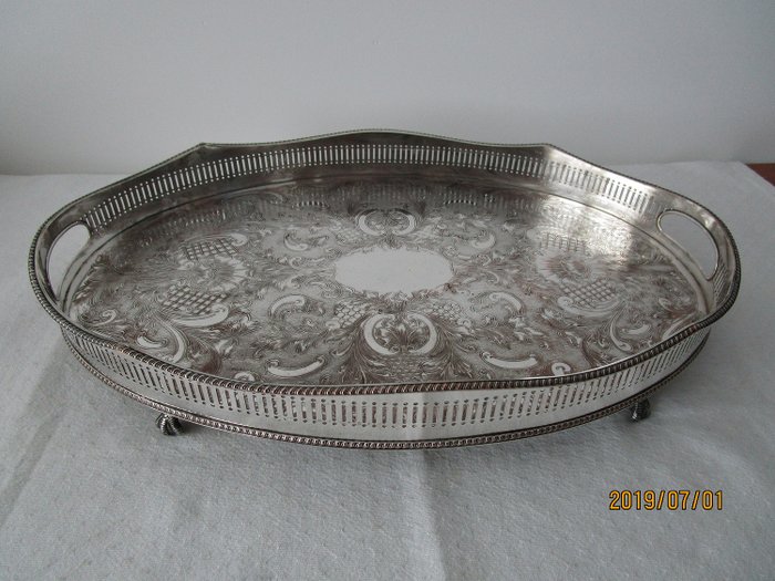Very large and heavy Sheffield England tray, silver plated on red copper - silverplated on copper - England - 19th century from around 1870