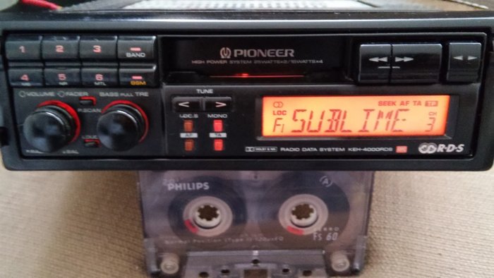 Cassette radio pionnière des années 80/90 - Pioneer autoradio cassette - 1988-1998