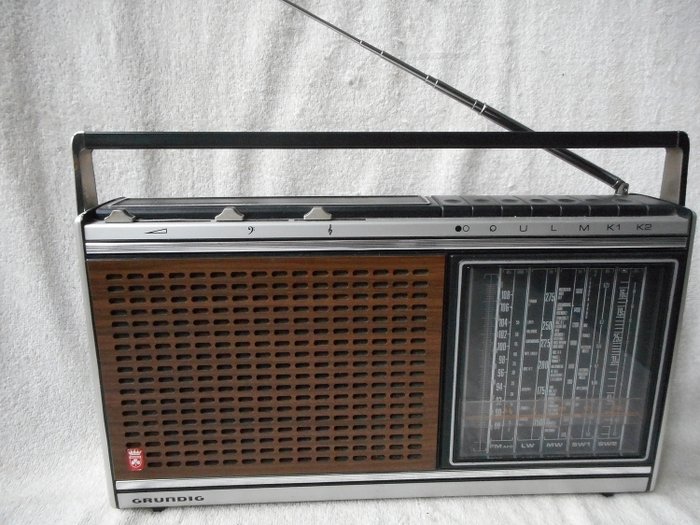 Grundig - Concert Boy 1100 - Portable radio