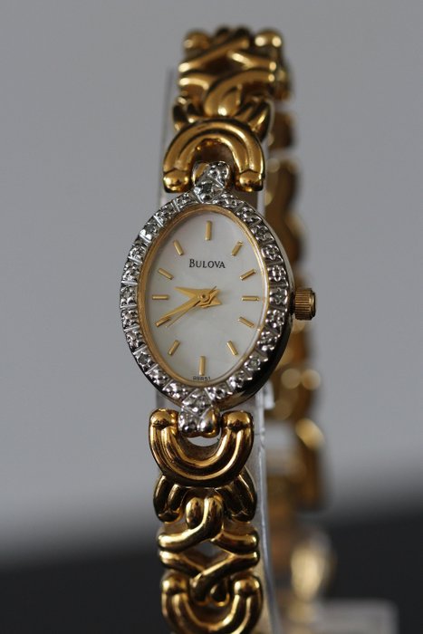 Bulova - 98R51   -  Diamond met 8 diamantjes Vintage  polshorloge - Femme - 2000-2010