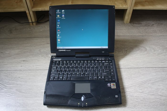 Compaq Presario 1200 vintage notebook - Intel Celeron 650Mhz, 64MB RAM, 6GB HDD, charger - With hundreds of Classic DOS games