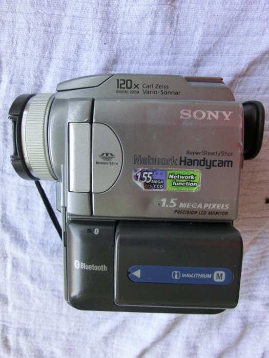 Sony  DCR-PC120E