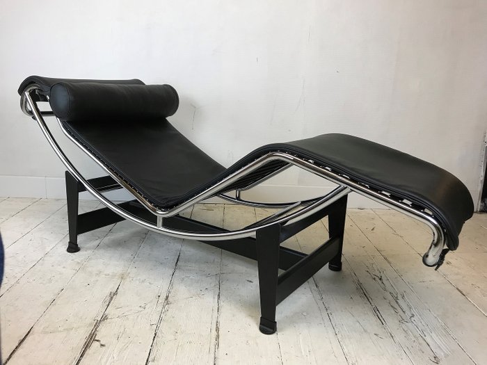 Le Corbusier - Lounge stoel (1) - LC4