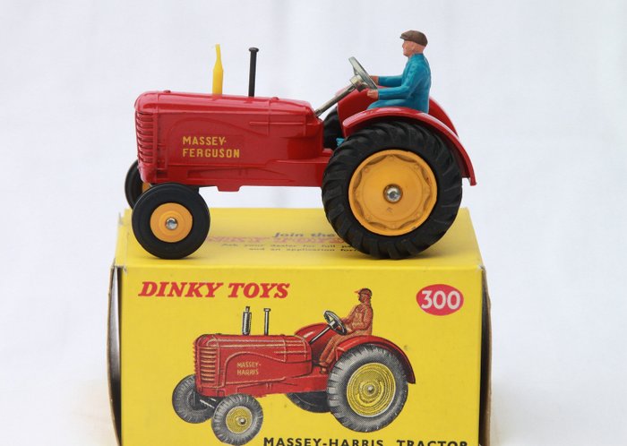 Dinky Toys - 1:43 - Massey Harris Tractor nr 300 - Made in England
