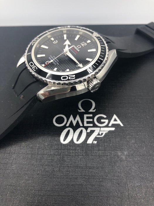 omega seamaster 007 quantum of solace