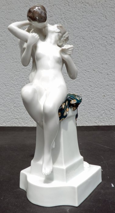 Rosenthal - LIEBESFRÜHLING - Art Nouveau porcelain figure by Richard Aigner