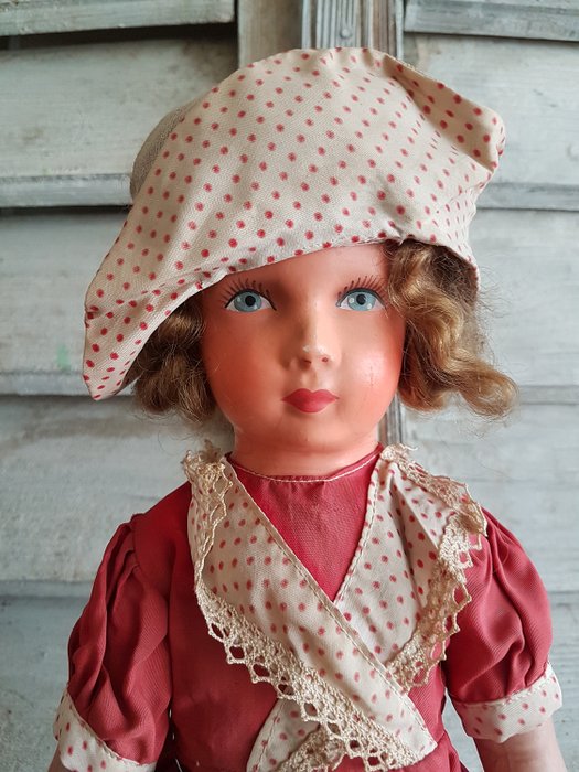 Unica - Antique doll - Belgium