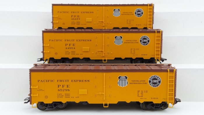 Märklin H0 - 45680 - Lot de wagon de marchandises - Ensemble réfrigéré 3 pièces 'Pacific Fruit Express' - Union Pacific Railroad