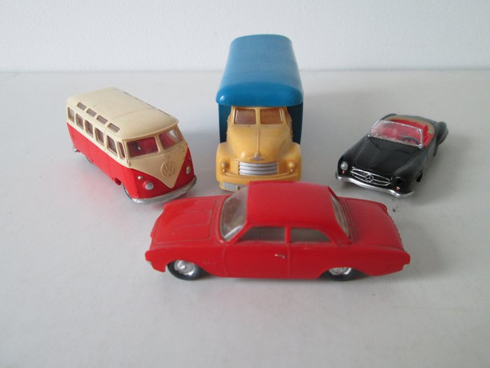 LEGO - Auto - Posten Plastik-Lego-Autos - 1950er / 60er Jahre