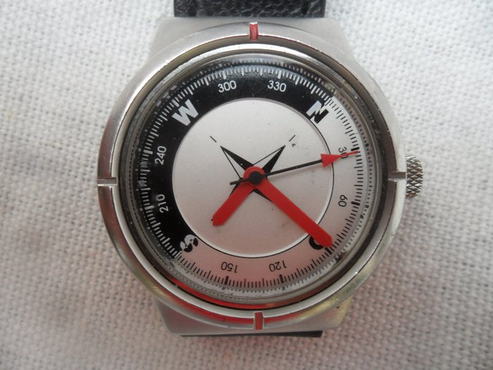 Compass watch - Audi - 1999-2000