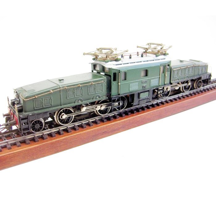 Märklin H0 - 3015 - Locomotiva elétrica - Ce 6/8 "Crocodilo" - SBB