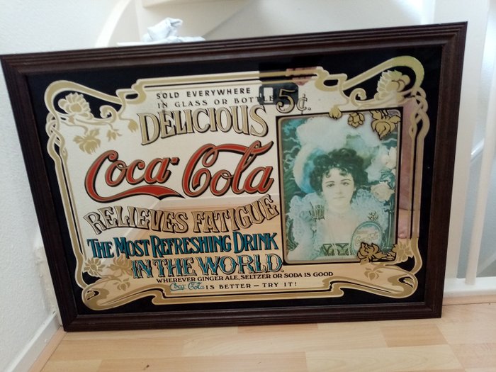 Coca cola - Vecchio specchio decorativo Coca Cola con il leggendario messaggio 'Allevia la fatica' (1) - Legno, Vetro